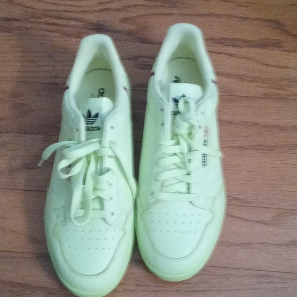 Contential Adidas - image 2